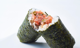 Temaki Sushi (Rolled Sushi)